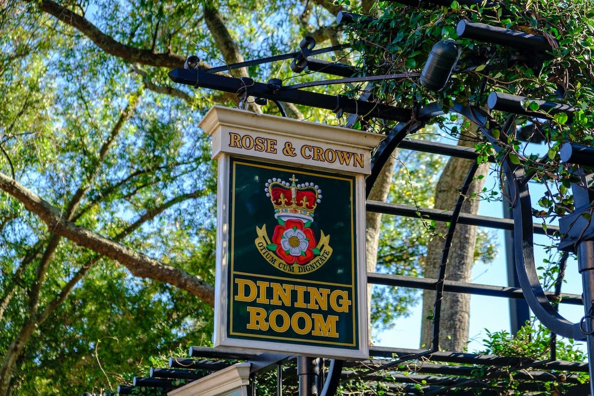 rose and crown dining at disney world