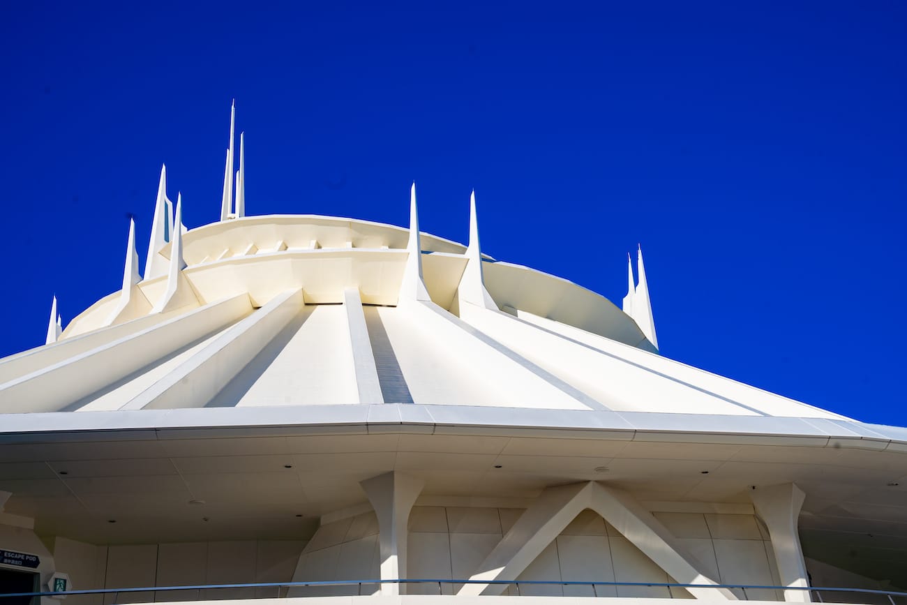 tokyo disney space mountain