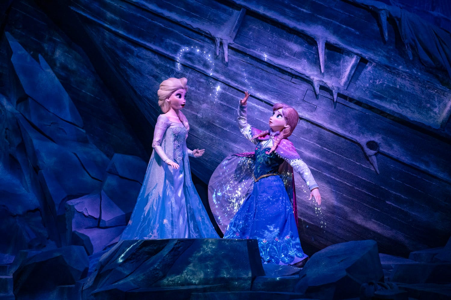 frozen ride at tokyo disneysea